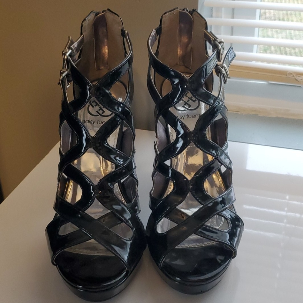 Daisy Fuentes platform heels